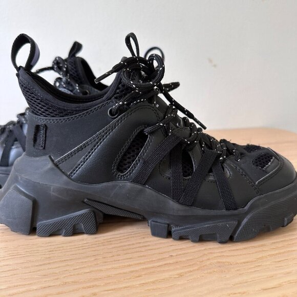 MCQ Alexander McQueen Orbyt Descender 2.0 Sneaker Black, size 37 - Picture 5 of 14
